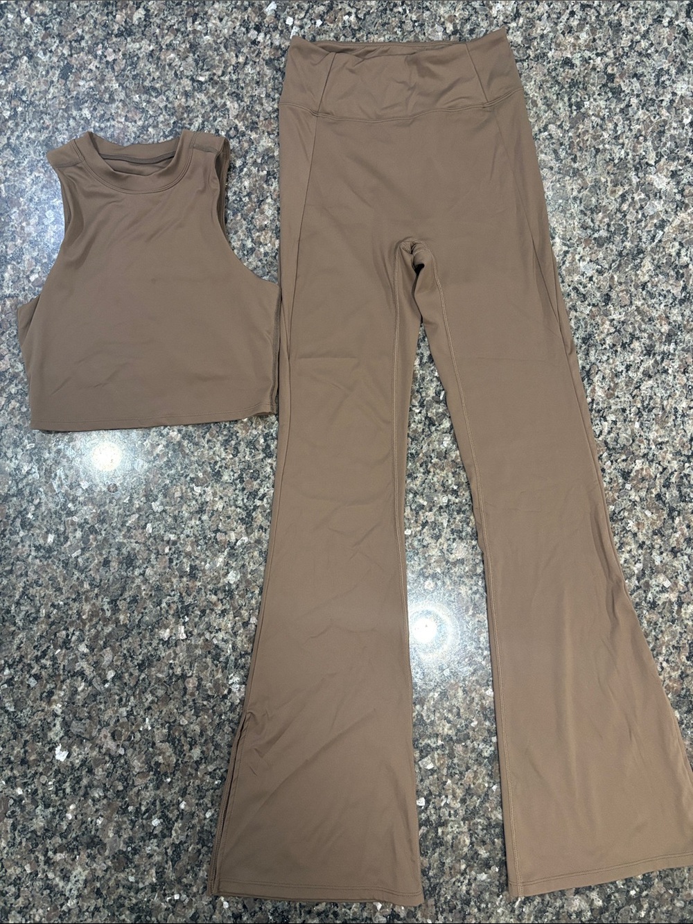 High-Rise Flared Active Leggings with Matching Crop Tank (build-in bra)- Brown